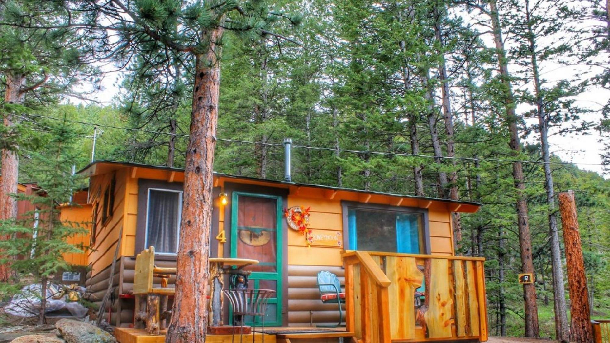 The Honeymoon Cabin 4,1756488293:JPEG